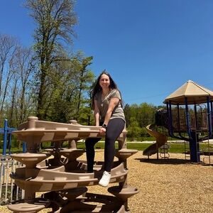 Meet your Posher, Crystal